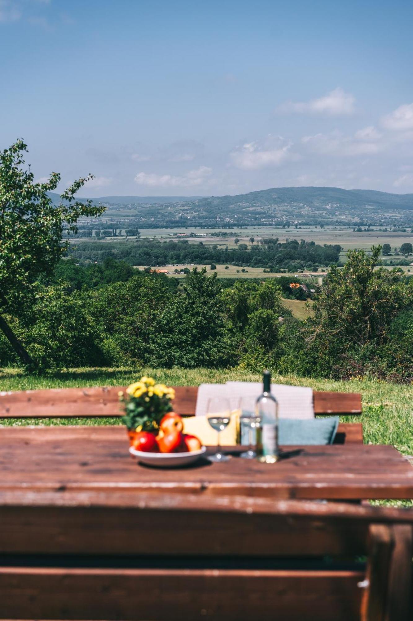 Hillside 2 A Szent Gyoergy-hegy Lankain Prázdninový dům Tapolca